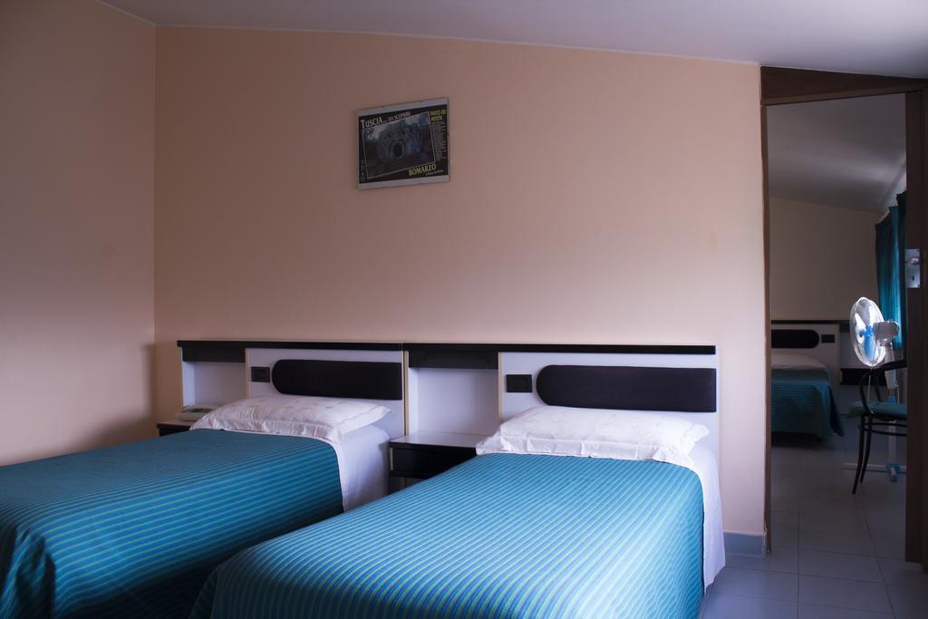 Hotel Falisco Fabrica di Roma Стая снимка